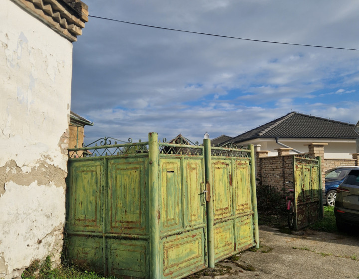 Znížená cena!!(F155-12-REMAE) 3 izbový rodinný dom Kľúčovec