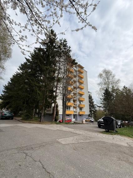 Predaj - 4 izbový byt, Banská Bystrica - Rudlová