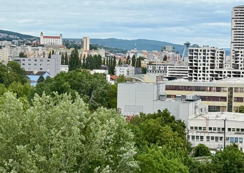 REZERVOVANÉ - Predaj 3 izb. byt + loggia + pivnica, Bratislava Petržalka - SUPER CENA