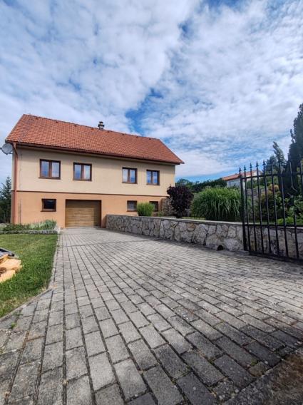 Na predaj krásny rodinný dom Brezová pod Bradlom