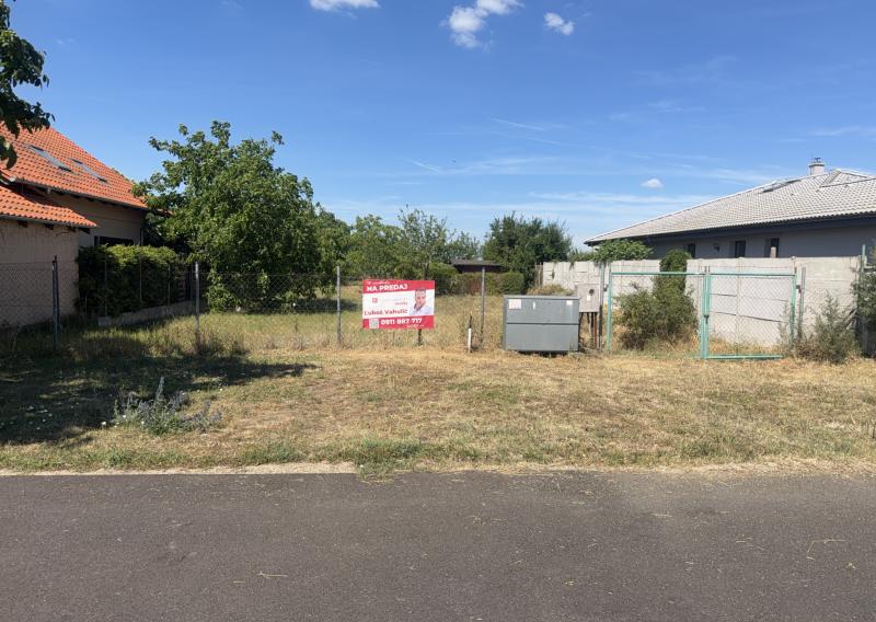 🌟🌟 Stavebný pozemok Miloslavov 888 m² - ihneď k výstavbe
