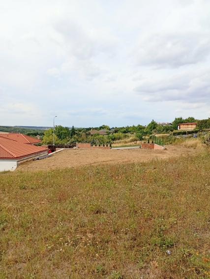 Pozemok 382 m2 s projektom a staveb. povolením, Nitra Prameň