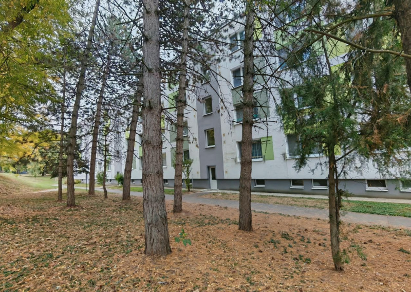 PREDAJ 2 izbový priestranný byt, Chrenová - Nitra